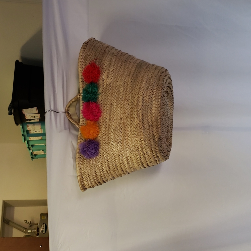Straw Weaved Pom Pom Beach Bag Light Color Straw bag few times 10 Pom Pom